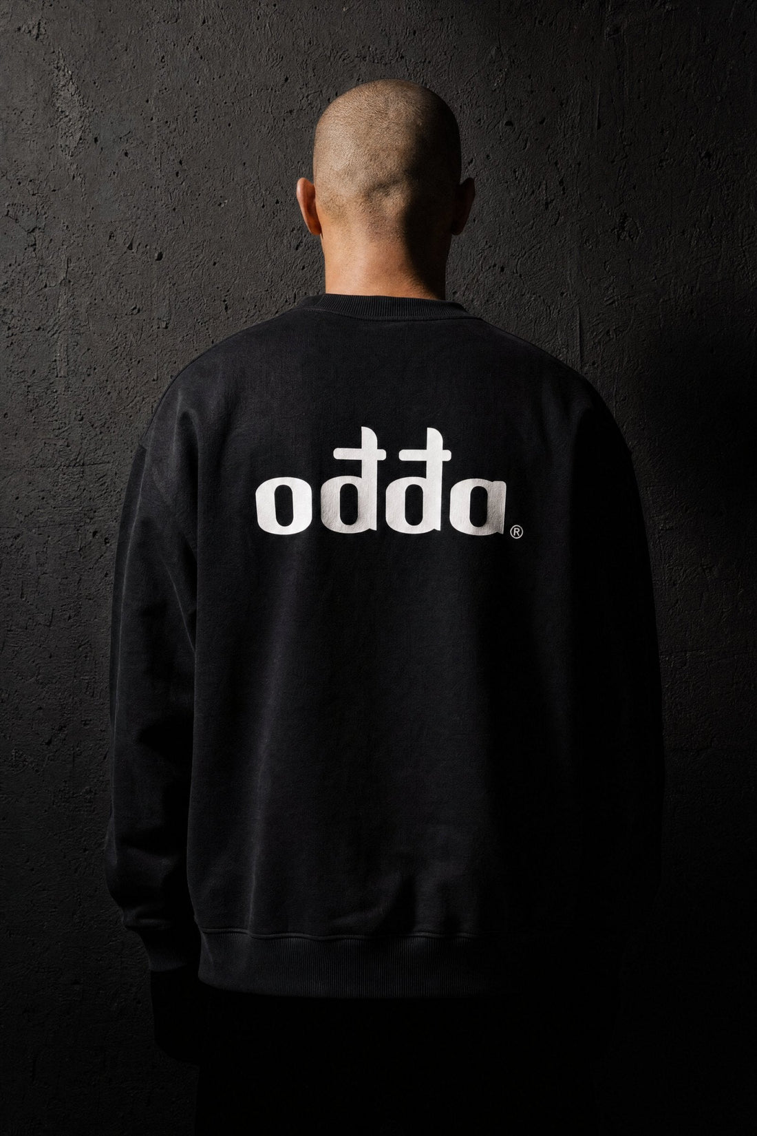 Logo on the back: are logos coming back?